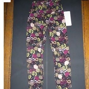 Lululemon wunder under leggings size 6